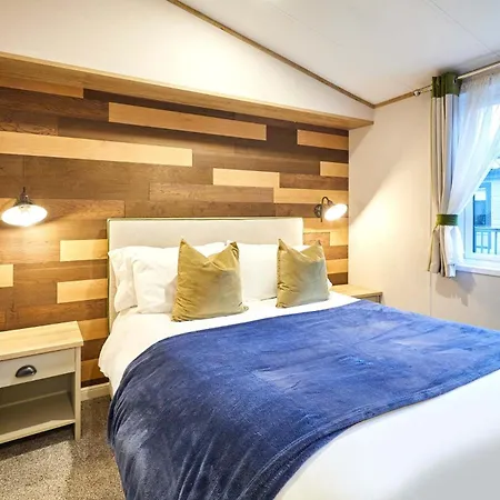 Peace With Hot Tub Semesterbostad *