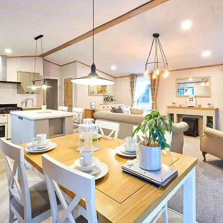 Peace With Hot Tub Semesterbostad *