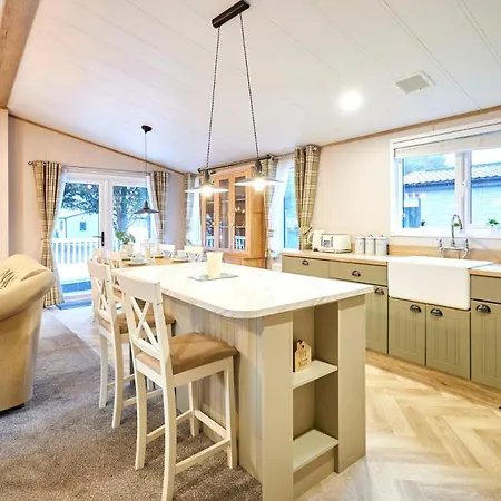 Peace With Hot Tub York