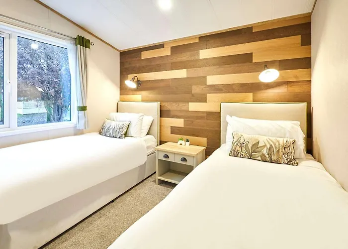 Peace With Hot Tub * York