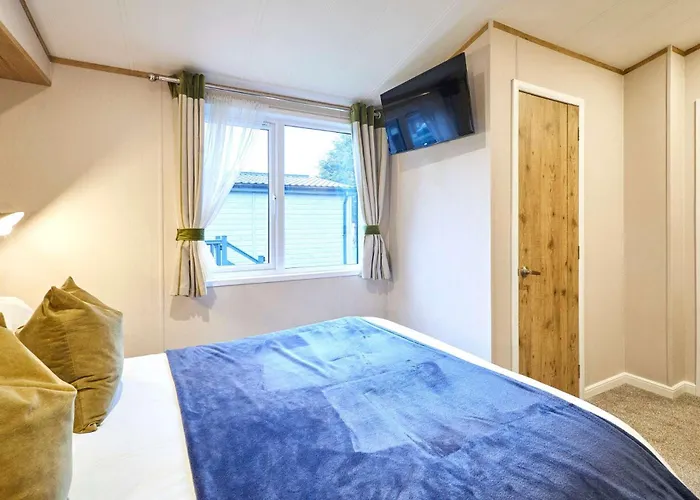 Peace With Hot Tub * York